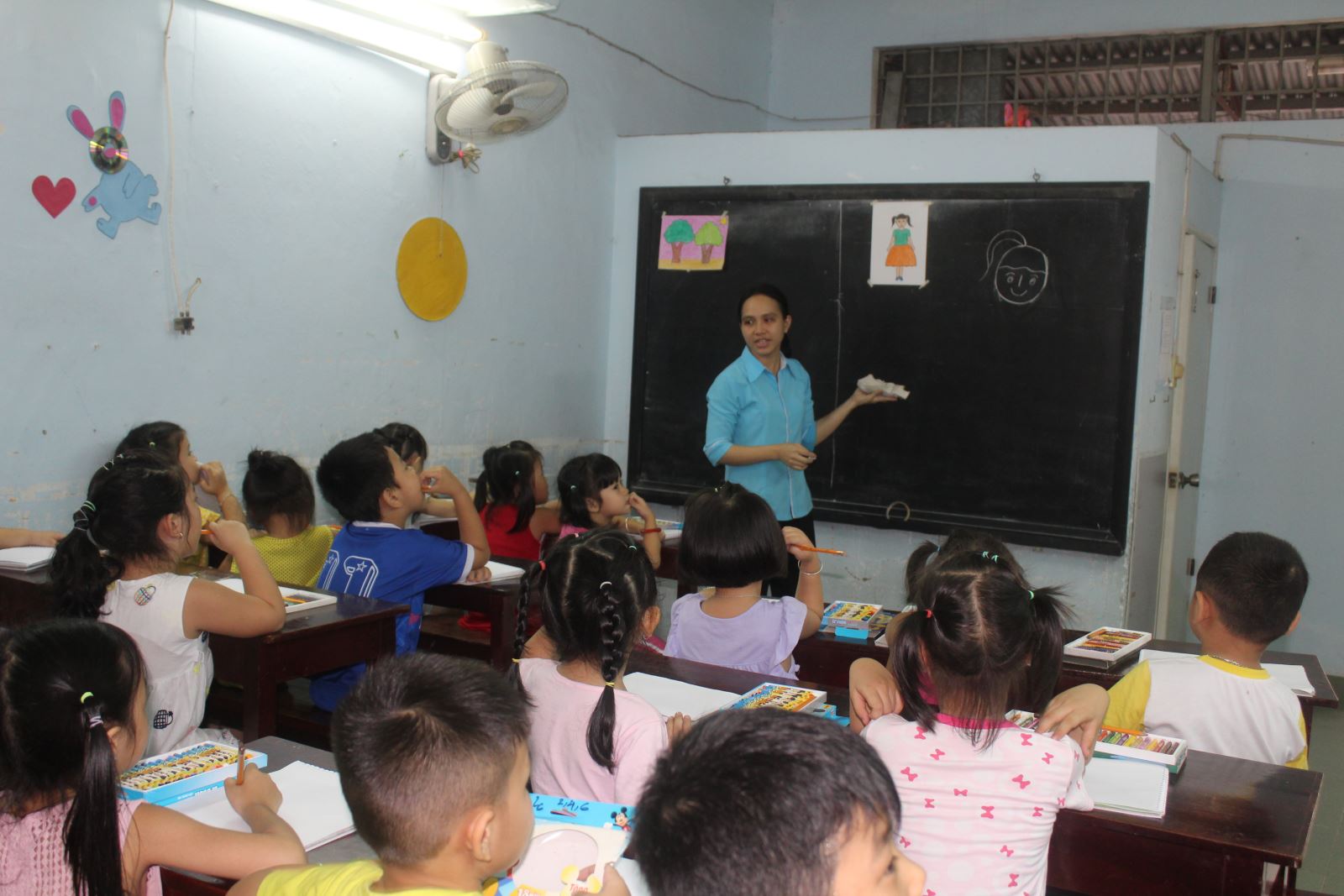 Sống niềm vui  Tin Mừng qua dấn thân phục vụ